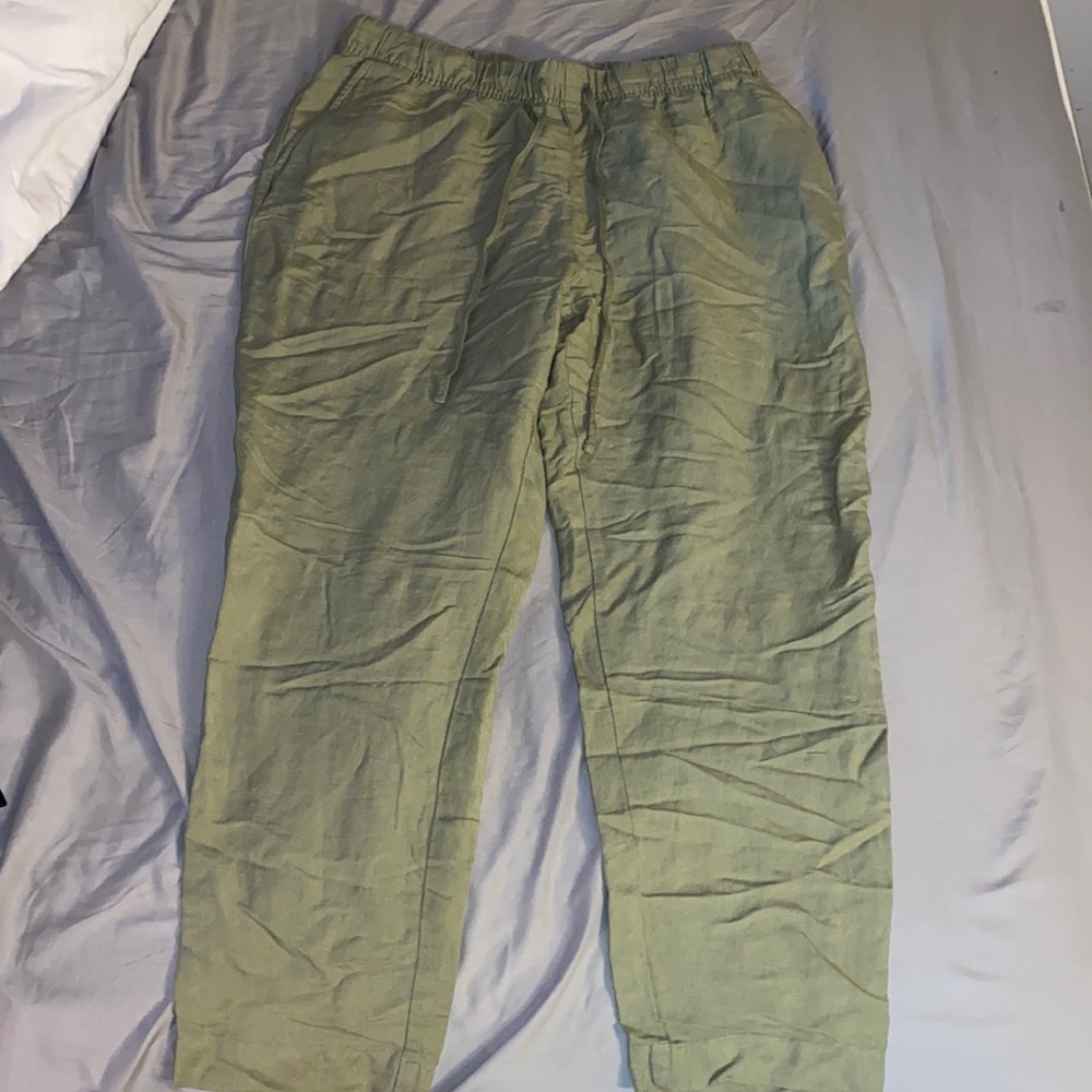 a new day linen capri joggers / size M / army green